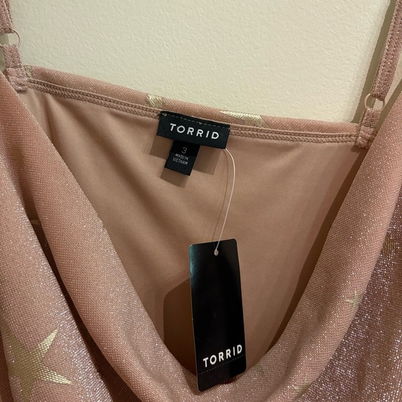Torrid NOVELTY STAR COWL CAMI PINK STAR size 3 NWT - Picture 5 of 7